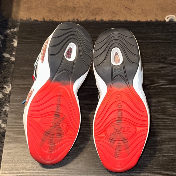 Men Reebok Iverson Stylish Sneakers with Red and Blue Accents - Picture 6 of 6